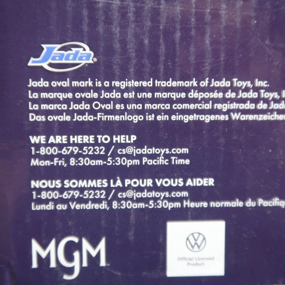 Jada Toys 1:24 Diecast Volkswagen Beetle‎ Purple Car Wednesday Figure